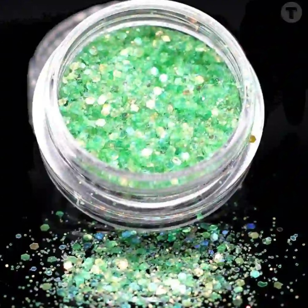 Glitter Eyeshadows - Picture 5 of 5
